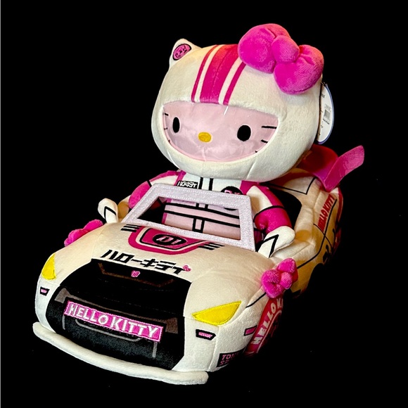 Hello Kitty Pink Racer - Picture 3 of 11